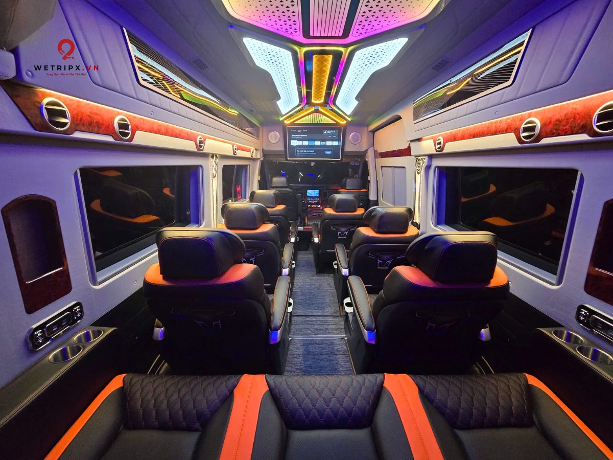 Daiichi Travel limousine