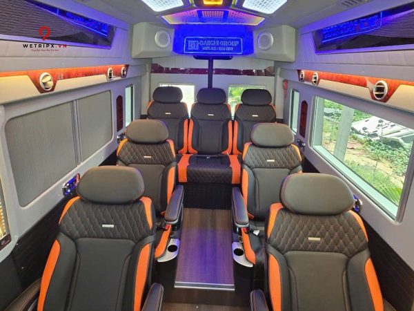 Daiichi Travel limousine