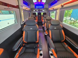 Daiichi Travel limousine