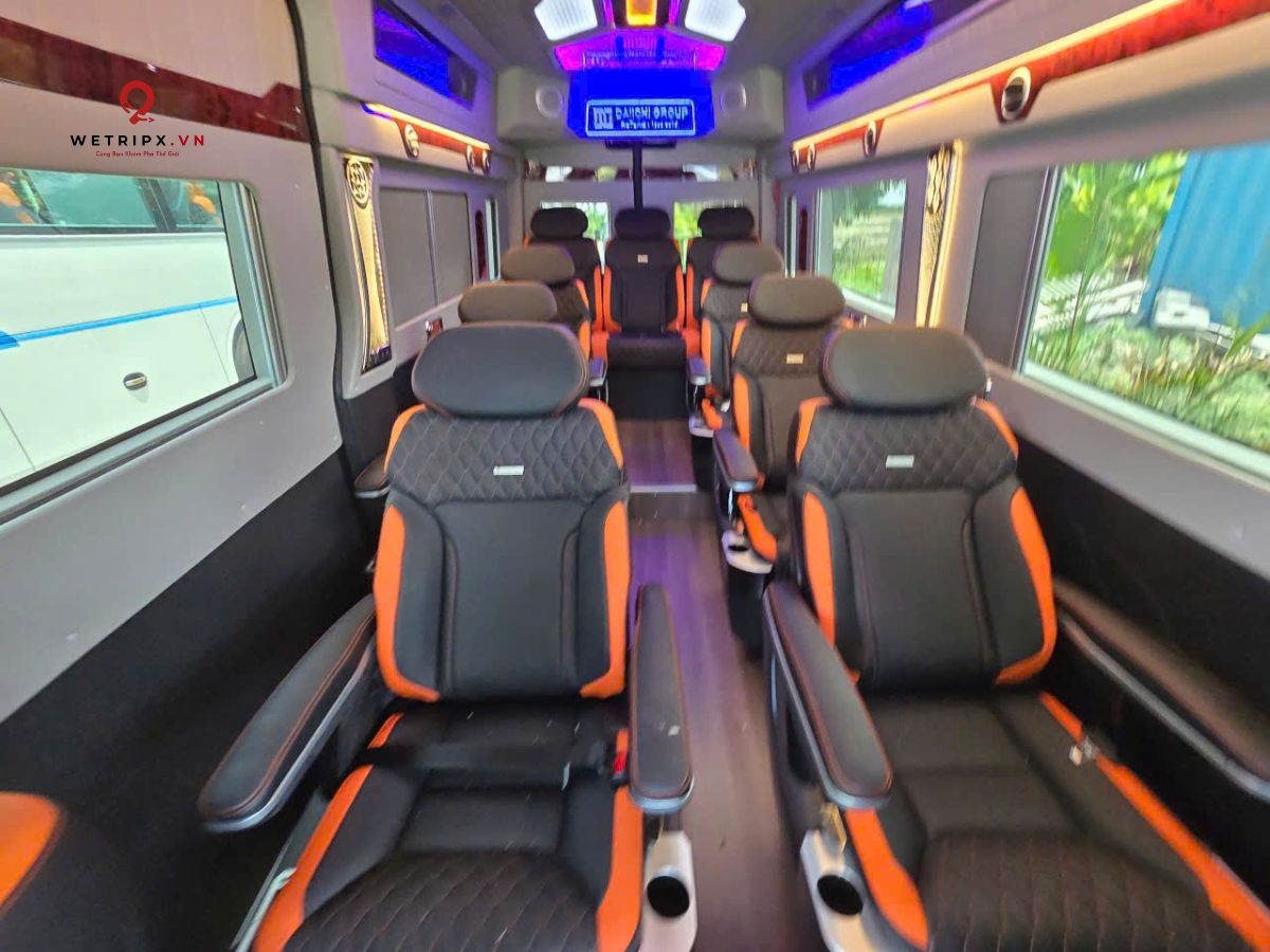 Daiichi Travel limousine