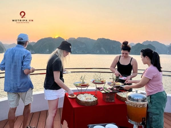 tour vịnh lan hạ-d'charme luxury cruise