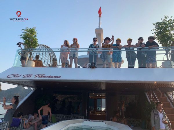 tour vịnh lan hạ-d'charme luxury cruise