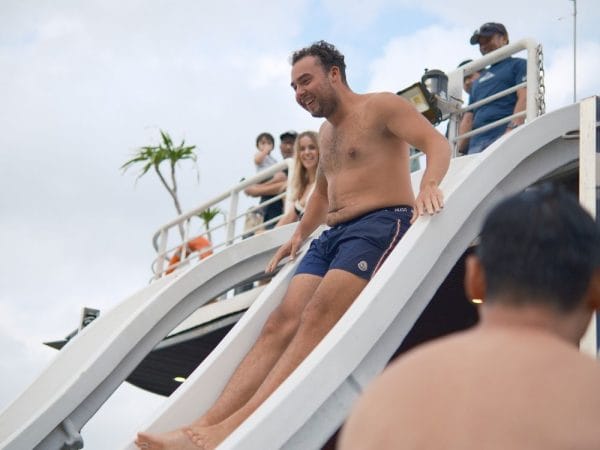 Du thuyền Cát Bà Catamaran 5 sao trên vịnh Lan Hạ