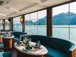Du thuyền Cát Bà Catamaran 5 sao trên vịnh Lan Hạ