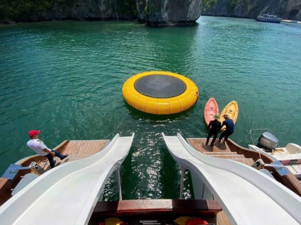 Du thuyền Cát Bà Catamaran 5 sao trên vịnh Lan Hạ