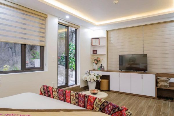 Khách sạn Roza Palace Cát Bà