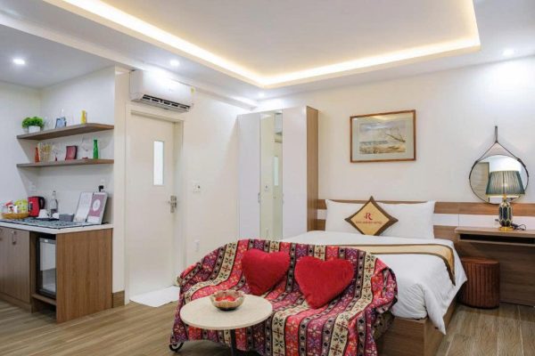 Khách sạn Roza Palace Cát Bà