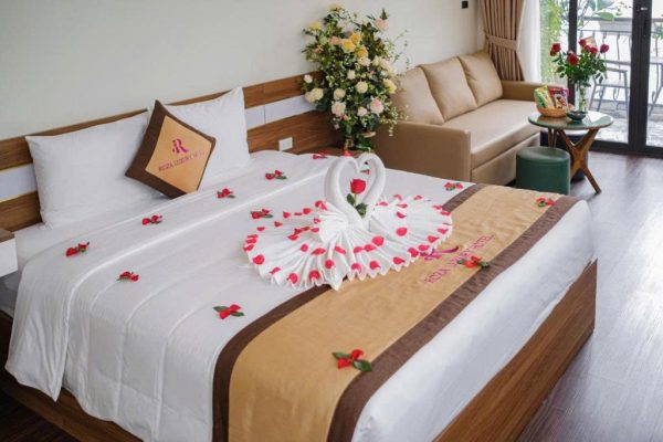 Khách sạn Roza Palace Cát Bà
