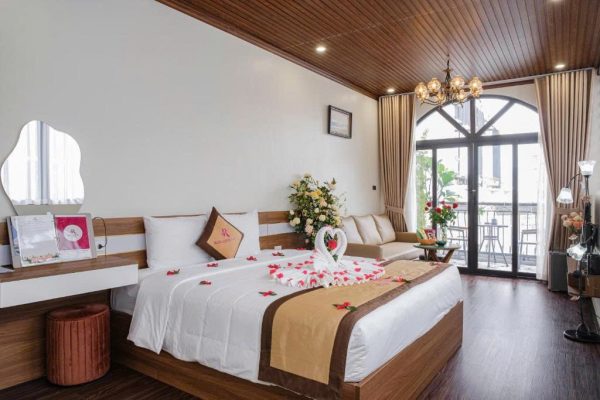 Khách sạn Roza Palace Cát Bà