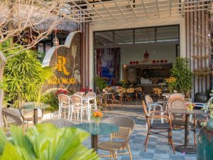 roza palace hotel cat ba 45