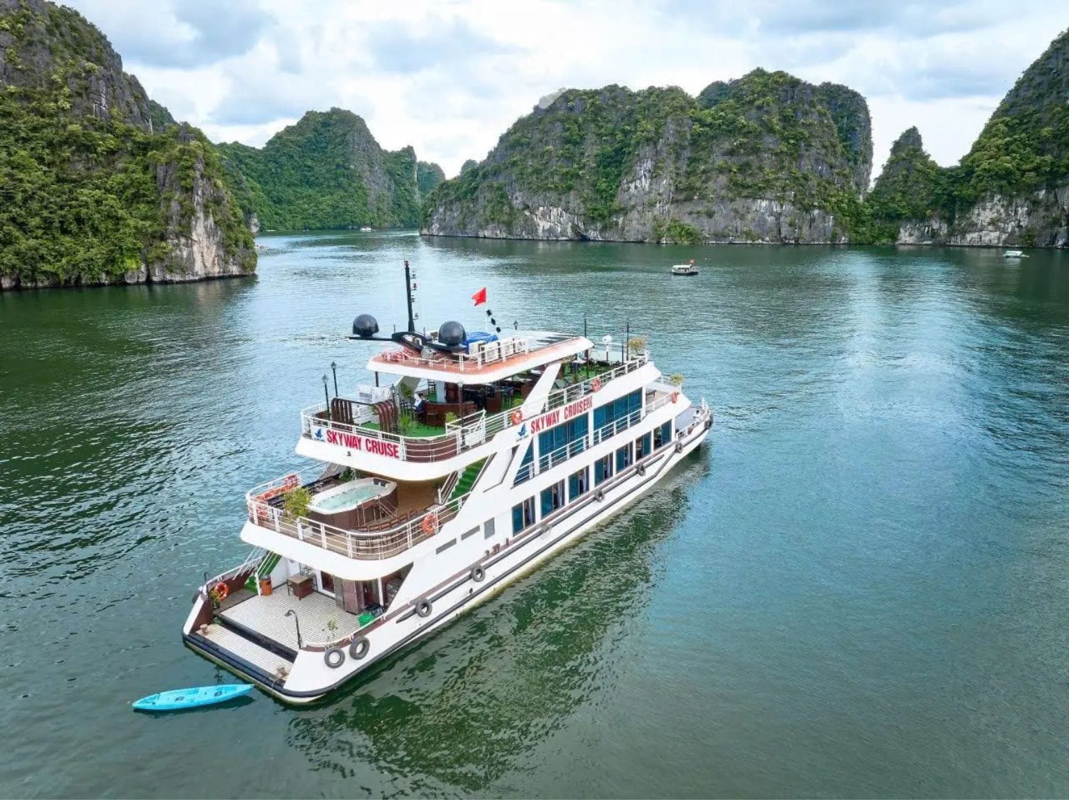 Top 5 Du Thuyền Tốt Nhất Tại Vịnh Lan Hạ, Cát Bà 2025 7 Skyway Cruise Cát Bà