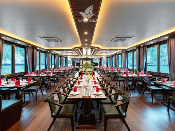 Du thuyền 5 sao Skyway Cát Bà