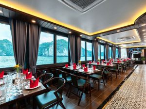 Du thuyền 5 sao Skyway Cát Bà