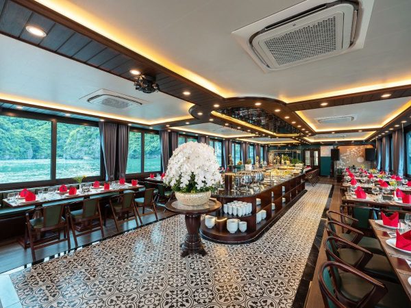 Du thuyền 5 sao Skyway Cát Bà