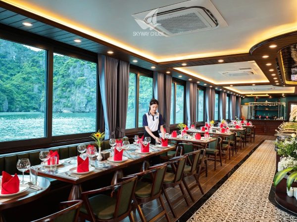 Du thuyền 5 sao Skyway Cát Bà