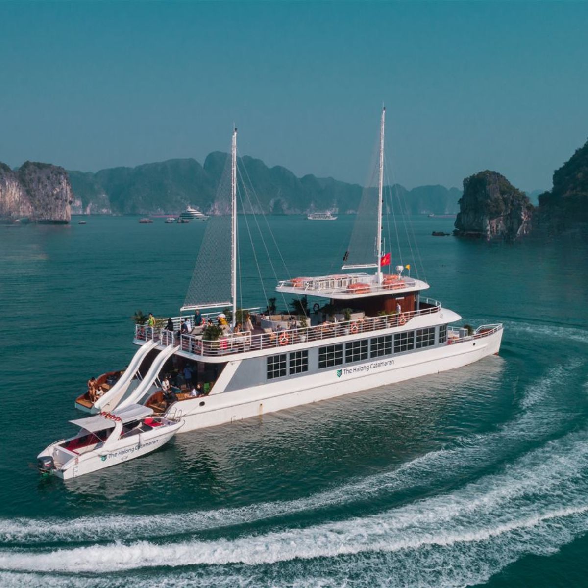 TOUR VỊNH LAN HẠ