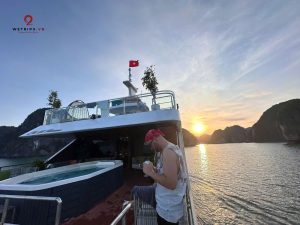 Tour Bình Minh Vịnh Lan Hạ
